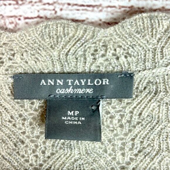 Ann Taylor Cashmere Lace Sweater Gray Silver Sparkly Scalloped Scoop Neck sz Mp - Picture 11 of 13